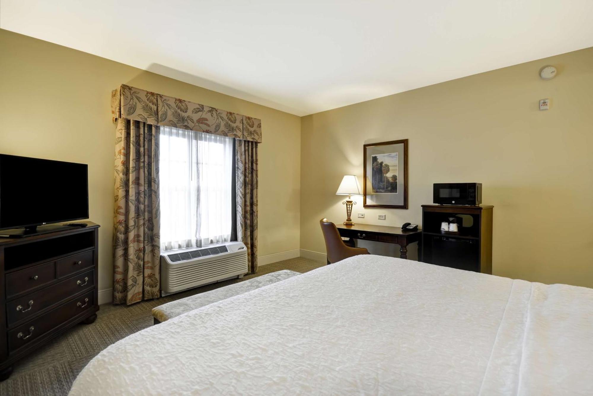 Hampton Inn & Suites Savannah Historic District Экстерьер фото