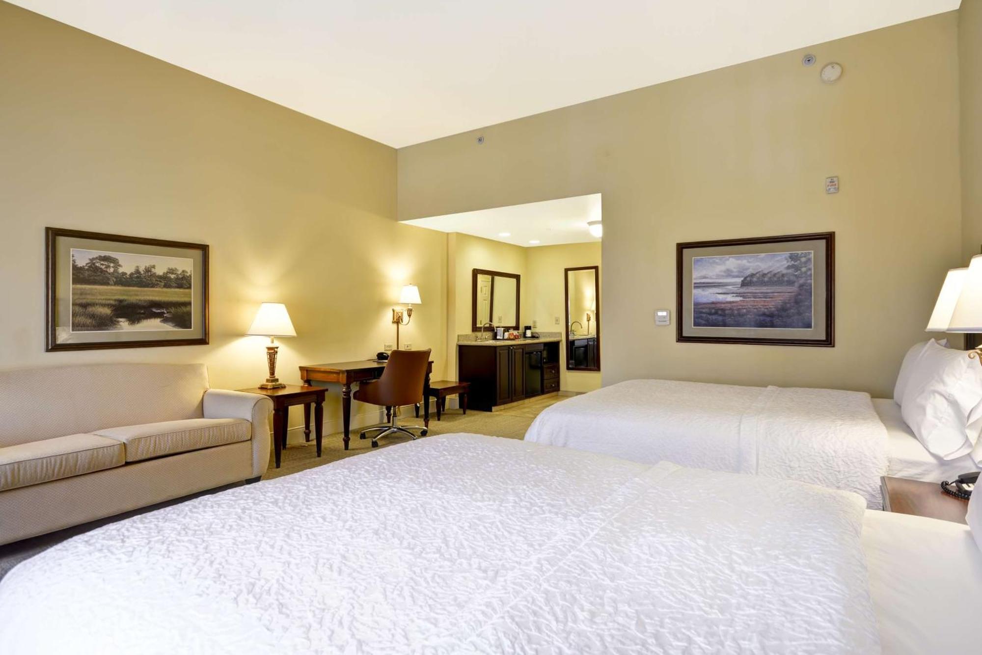 Hampton Inn & Suites Savannah Historic District Экстерьер фото