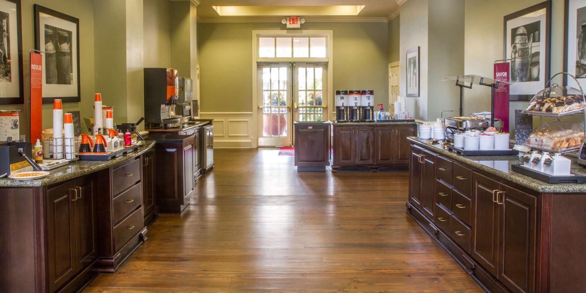 Hampton Inn & Suites Savannah Historic District Экстерьер фото