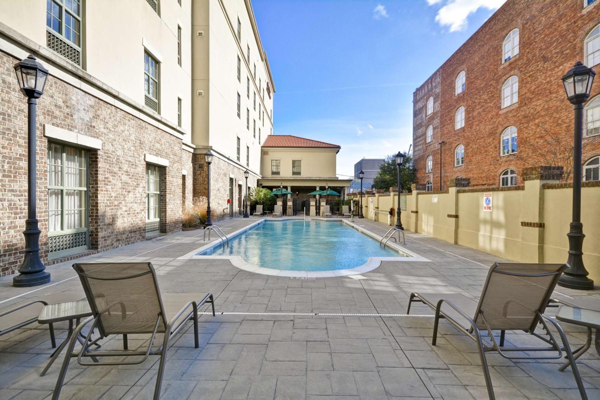 Hampton Inn & Suites Savannah Historic District Экстерьер фото