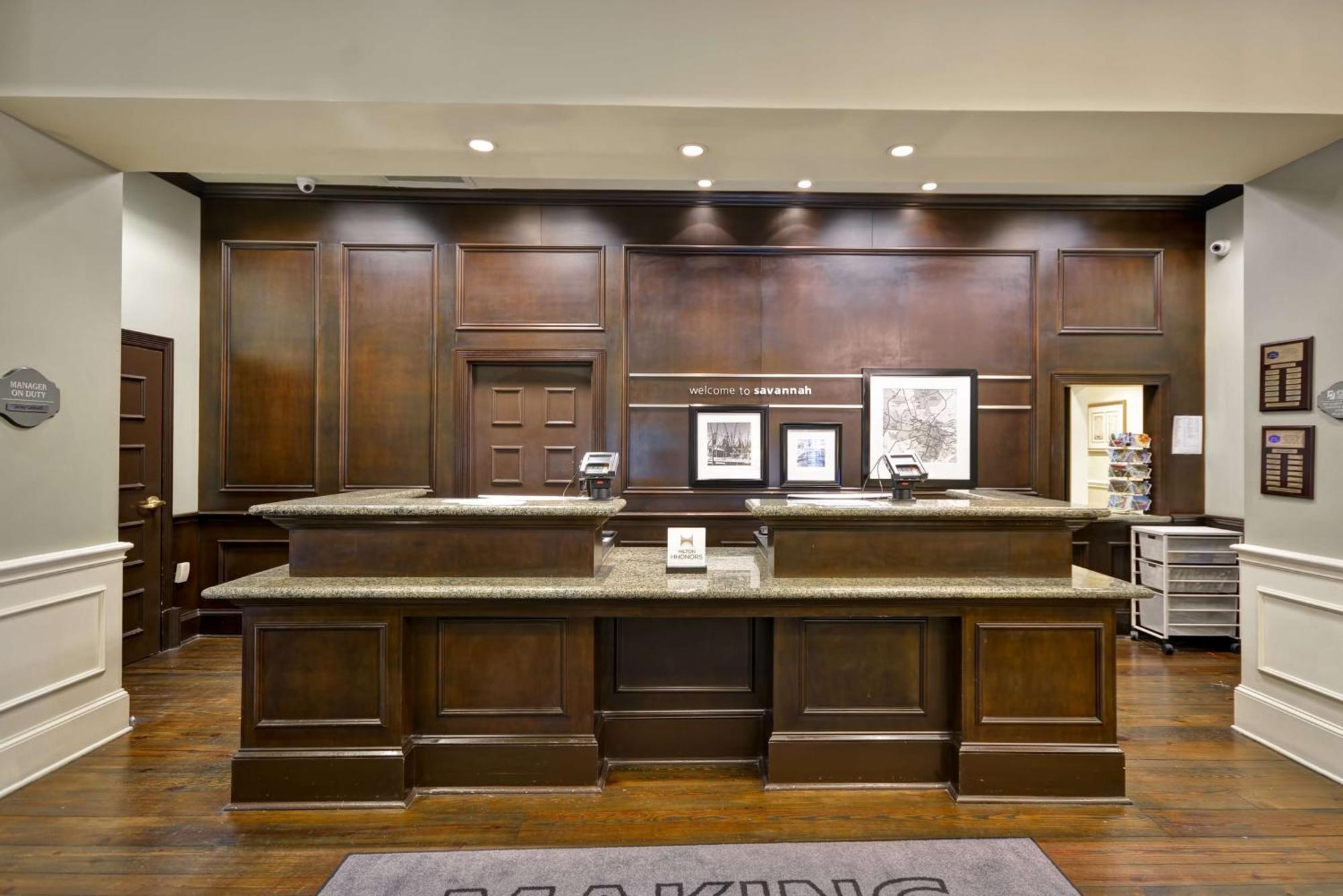 Hampton Inn & Suites Savannah Historic District Экстерьер фото