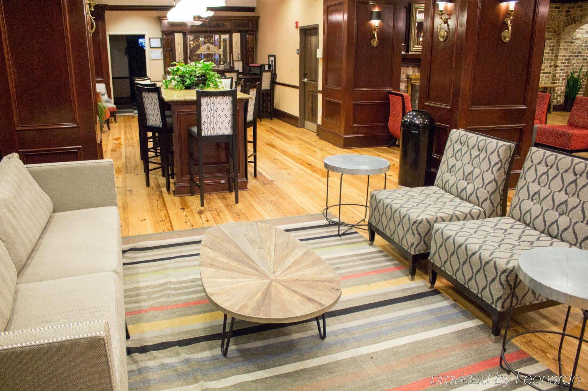 Hampton Inn & Suites Savannah Historic District Экстерьер фото